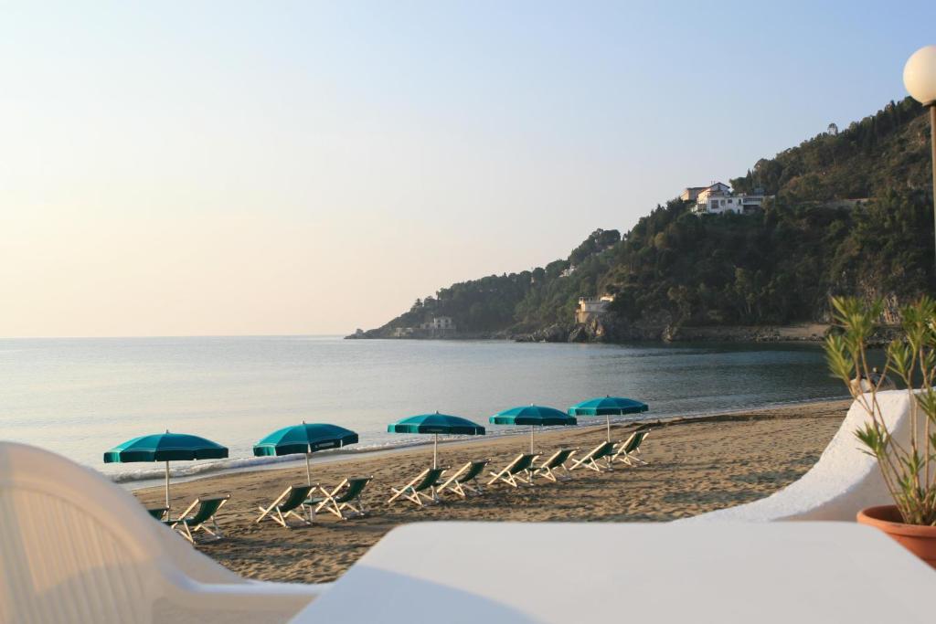 Hotel Club Poseidon Stalettì Eksteriør bilde